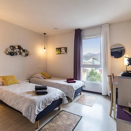 Tithome 1 - Gare, Centre Ville, Vue Montagne Et Chateau Lourdes Exterior photo