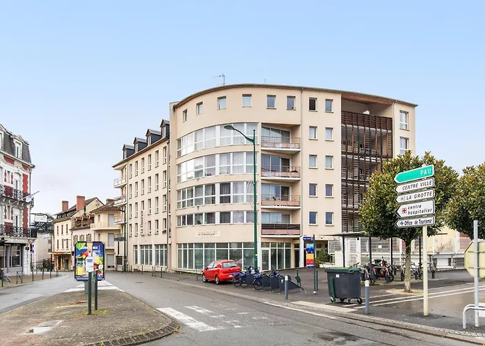 Tithome 1 - Gare, Centre Ville, Vue Montagne Et Chateau